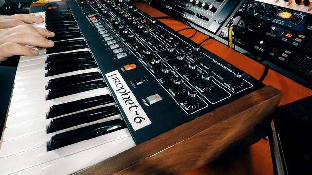 Evolved Vol 2 - Sequential Prophet 6 - 175 to 199 - GEOSynths.com смотреть онлайн