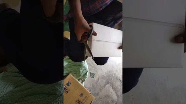 What Happened When Delivery Boy Unboxing iPad 8th Generation 128GB Wi-Fi (Silver)? смотреть онлайн
