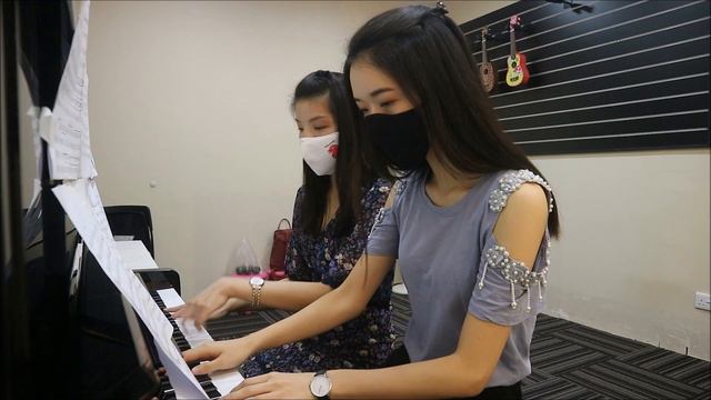 Do You Wanna Build A Snowman? from Frozen | Piano Duet смотреть онлайн