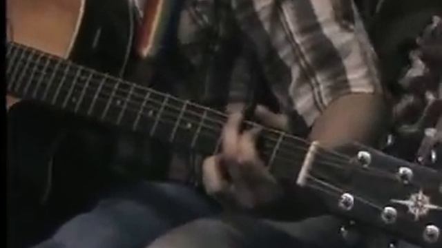 He's Turned Emo - The Chords смотреть онлайн