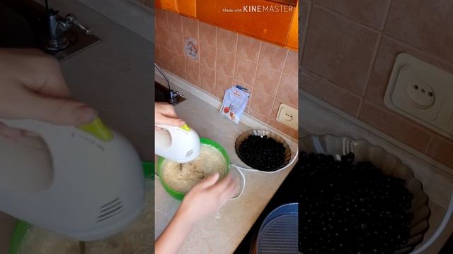 ПИРОГ С ЧЕРНИКОЙ смотреть онлайн