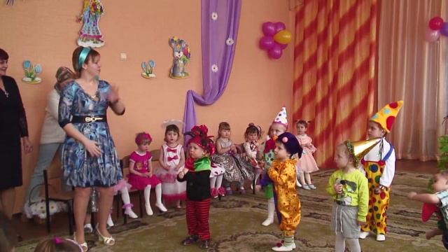 Утренник 8 Марта смотреть онлайн