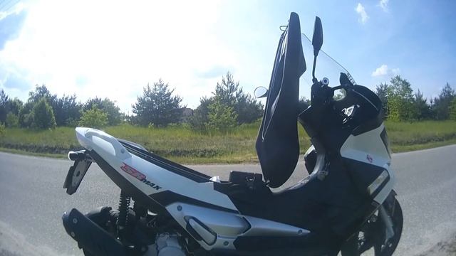 Aprilia SR Max 125. смотреть онлайн