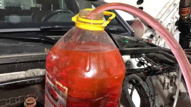 Заправка системы охлаждения вакуумной установкой смотреть онлайн