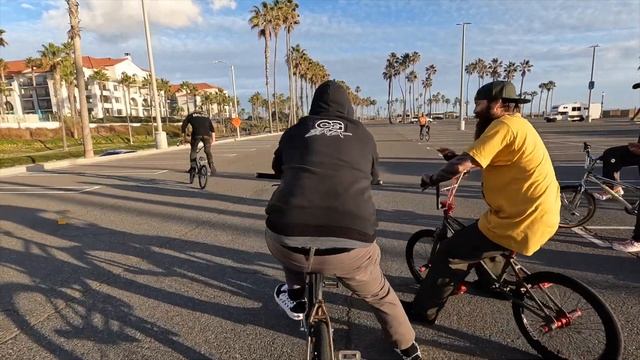 HB Tuesday | Rad BMX | 80s Freestyle BMX | Martin Aparijo | Huntington Beach смотреть онлайн