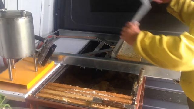 Распечатывание сотовых рамок, стол Клин смотреть онлайн