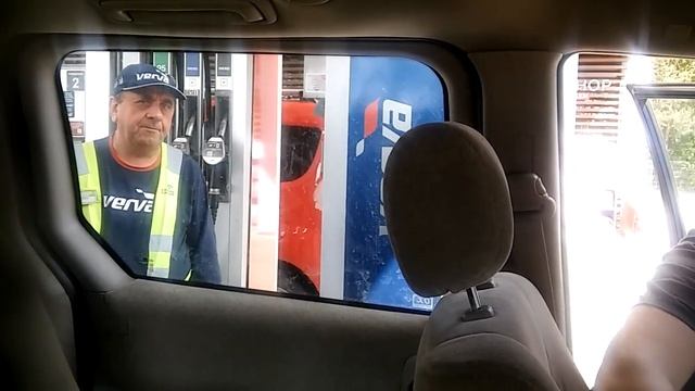 Koreańska KIA Carnival I 2001 przejażczka i tankowanie смотреть онлайн