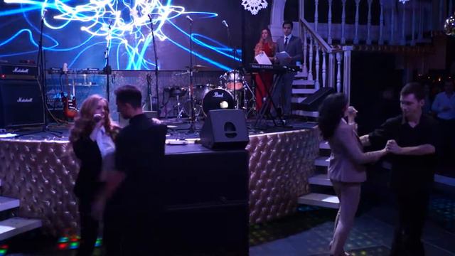 Больно или сладко (cover Бушмина) УМСА Новий рік 2017 смотреть онлайн