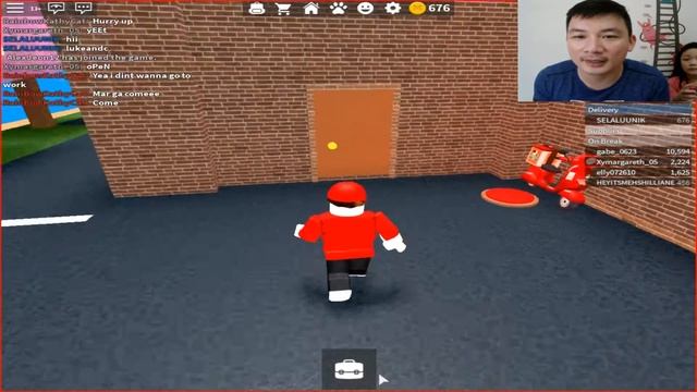 Daddy Work as The Roblox Pizza Boy!! Can daddy do it?? смотреть онлайн