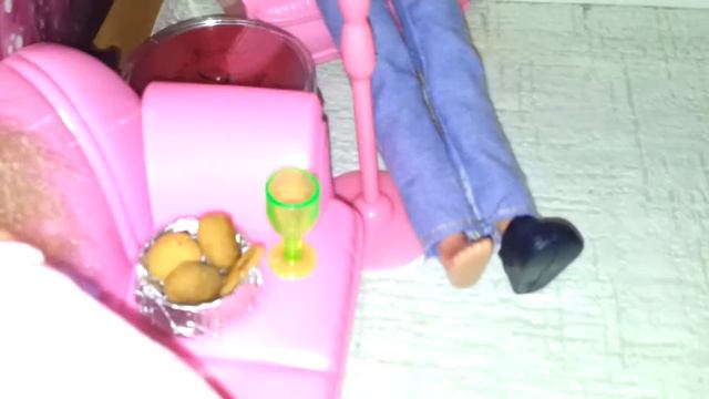 Обзор дома для кукол сделанный с подругой! ! ! смотреть онлайн