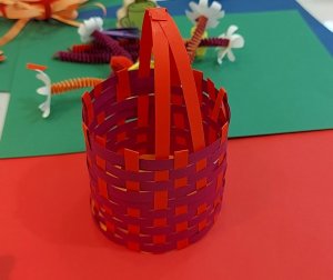 Поделка плетеная корзинка из бумаги