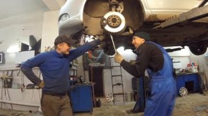 Замена втулок стабилизатора Octavia A5/ демонтаж подрамника