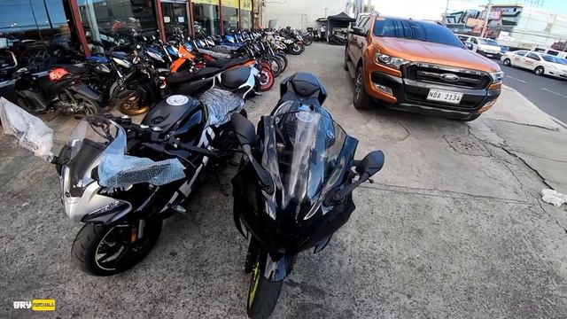 YAMAHA R15 V3 VS CFMOTO 300SR HEAD TO HEAD COMPARISON (2021) | SINO MAS SULIT? смотреть онлайн