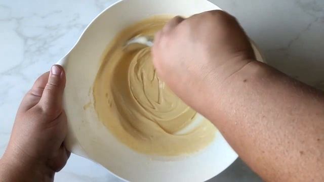 Пироги с чесноком и пармезаном