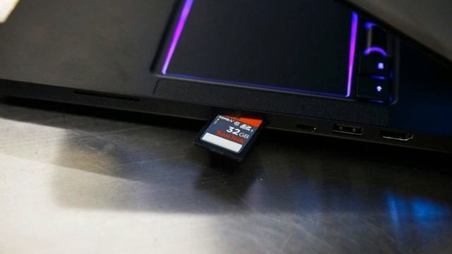 Razer Blade Pro Review | put an Nvidia GTX 1080 8GB GDDR5X смотреть онлайн