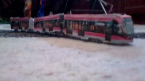 Трамвай лев из бумаги