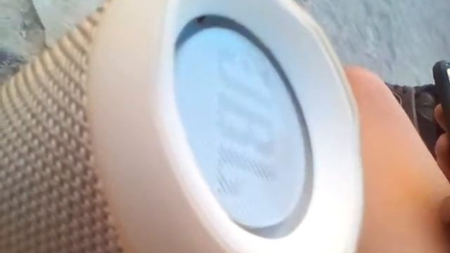 Колонка....JBL Flip 4 бассы смотреть онлайн