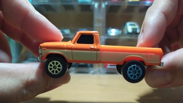 MAISTO - 1977 FORD F-150 (UNBOXING) смотреть онлайн