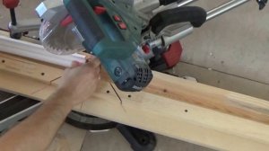 Как правильно отрезать потолочный плинтус плинтус.Стусло для торцевой пилы