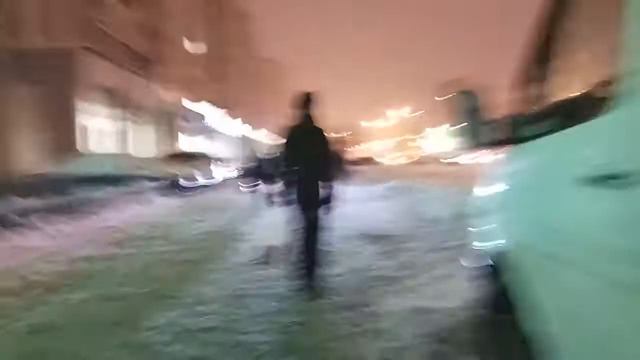 пр. Энгельса д. 128: Массовая парковка и езда по тротуару