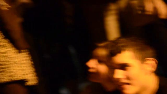 BEAT-LES CORTS - TWIST AND SHOUT смотреть онлайн