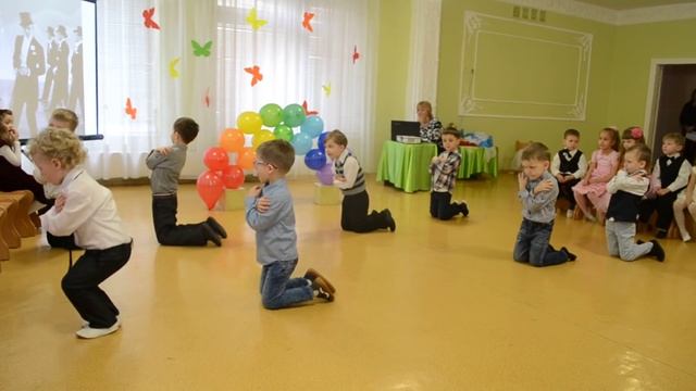 Замечательный танец мальчиков Утренник 8 Марта в детском саду смотреть онлайн