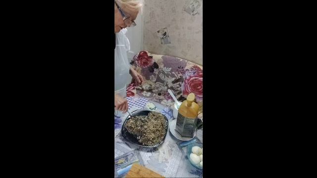 Трансляция. Салат из жареных грибов. Полезно, вкусно, аппетитно. смотреть онлайн