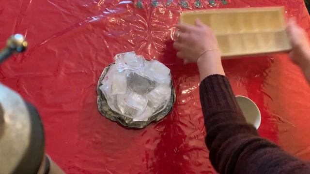 Ice Cube Igloo Challenge смотреть онлайн