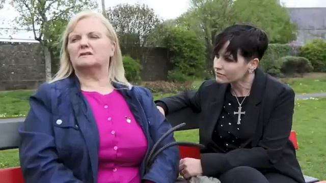 Dolores O'Riordan and her Mother Eileen O'Riordan (Subtitulada) смотреть онлайн
