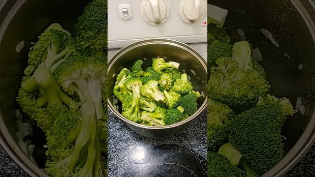 Dinner Is Serviced ? Broccoli ? And Mushroom ? Soup W/potatoes ? ?