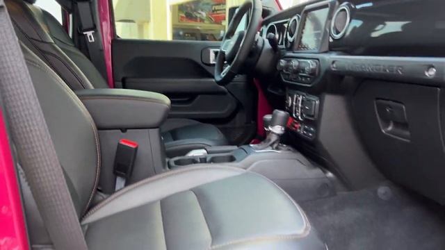 2022 Jeep Wrangler Unlimited Rubicon 392ci V8, Auto, 4x4, Tuscadero Pearl–Coat Stock #1740 смотреть онлайн