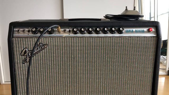 Fender USA '72 Super Reverb смотреть онлайн