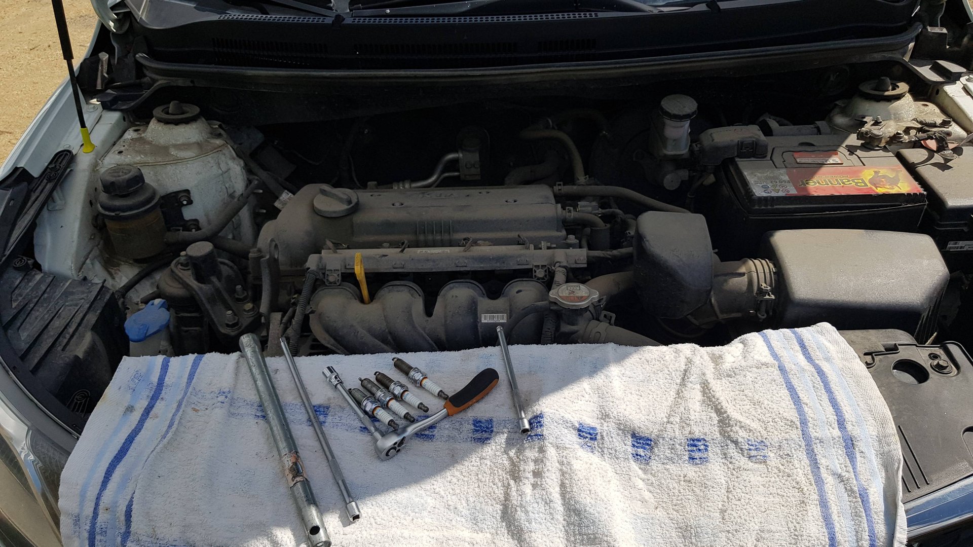 КИА РИО 3 замена свечей зажигания смотреть онлайн