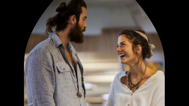 Can Yaman said, "I love Demet Özdemir very much, and I want you to marry and be my wife." смотреть онлайн