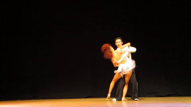 TIAGO Y MAYA Show viernes en KIZOMBACHATA 2013 смотреть онлайн