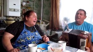 БАБА ЗОЯ и ВАЛЕРА песня Ваенги “Курю“ (Снова стою одна)