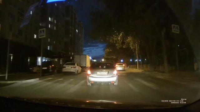 Водитель киа рио повернул не стой полосы смотреть онлайн