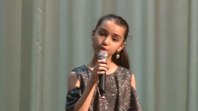 Звезды с отчетного концерта..."Музыка звучит" - поет Бэлла Кушу смотреть онлайн