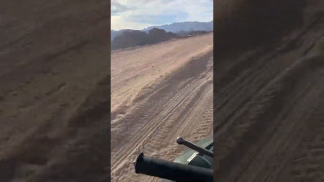 Как правильно ездить на Квадроцикле по пустыне смотреть онлайн