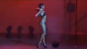 Очень красивый стрип-денс