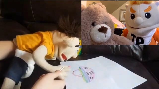 Teddy and junior react to JEFFY,s new helmet Leonthedrpepperfan 10 смотреть онлайн
