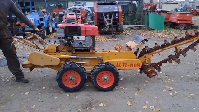 Японский самоходный траншеекопатель Hinode Tl-110a
