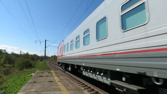 ЭП1-020 с поездом 70 Москва-Чита проследует о.п. 5421 км. (перегон Танхой-Переёмная) ВС ж.д. смотреть онлайн