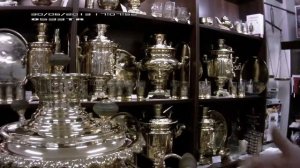 Самовар антикварный в форме вазы расчеканенной ложками купить в магазине Дедов - Самовар.