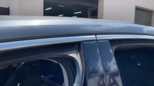 Как снять глянцевую накладку Фольксваген пассат б7 ??