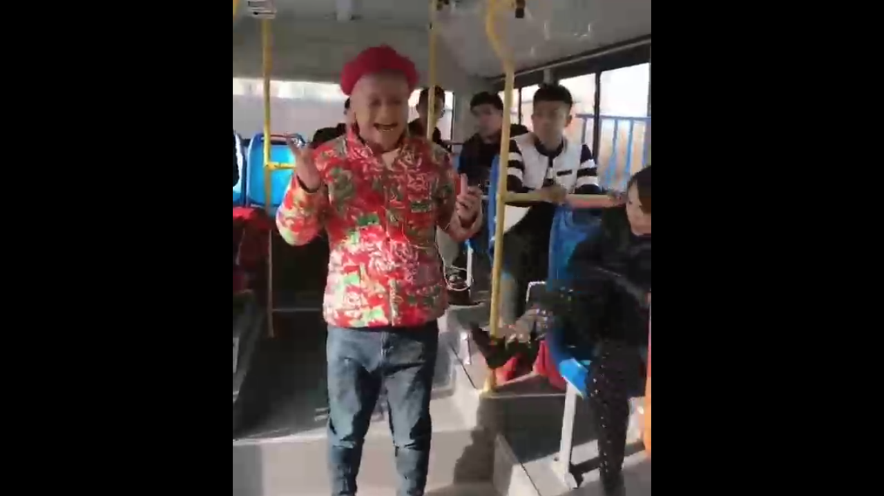 а потому что нефиг в автобусе кричать смотреть онлайн