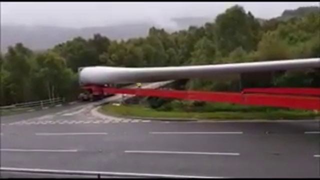 Перевозка лопасти ветряного генератора длиной 60 метров смотреть онлайн