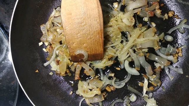 КАРТОФЕЛЬ Жареный на сале с чесноком! Как приготовить вкусную жареную картошку?! смотреть онлайн