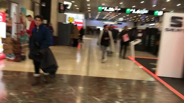 Barcelona Sants Railway Station смотреть онлайн