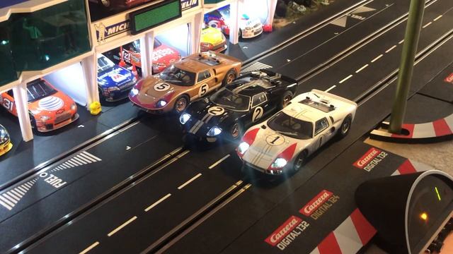 Unboxing my Ford GT40 to complete my 1 2 3 Finish of the 66 Le Mans winners. смотреть онлайн